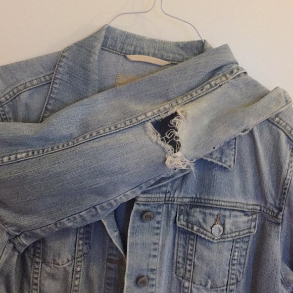 Women’s Gap Distressed Jean Jacket XL - Picture 2 of 3